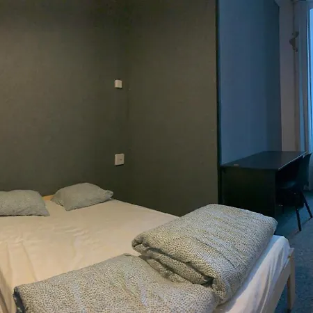 Hostel St46 *