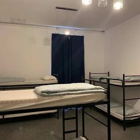 Auberge de jeunesse St46 *
