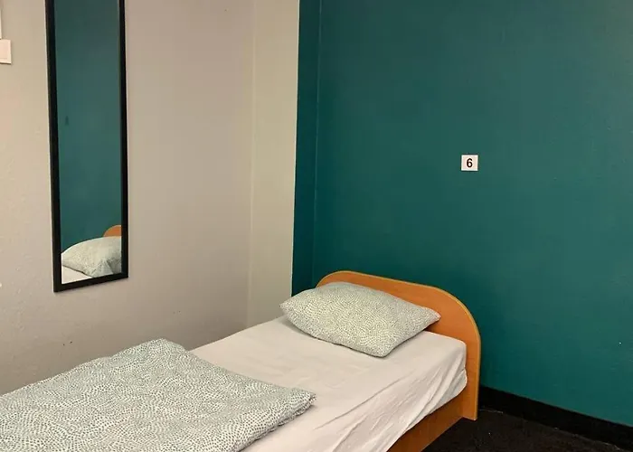 بيت شباب St46 *